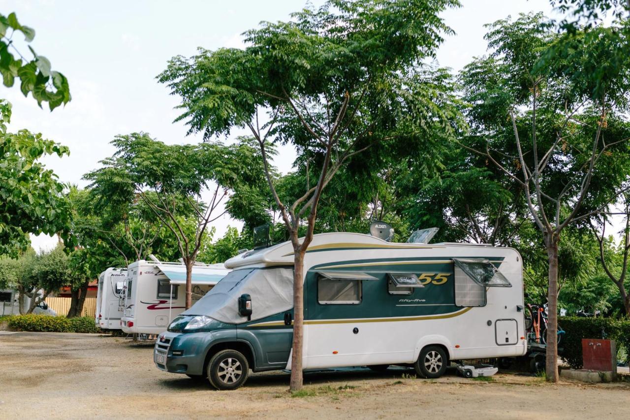Camping La Llosa Камбрильс Экстерьер фото