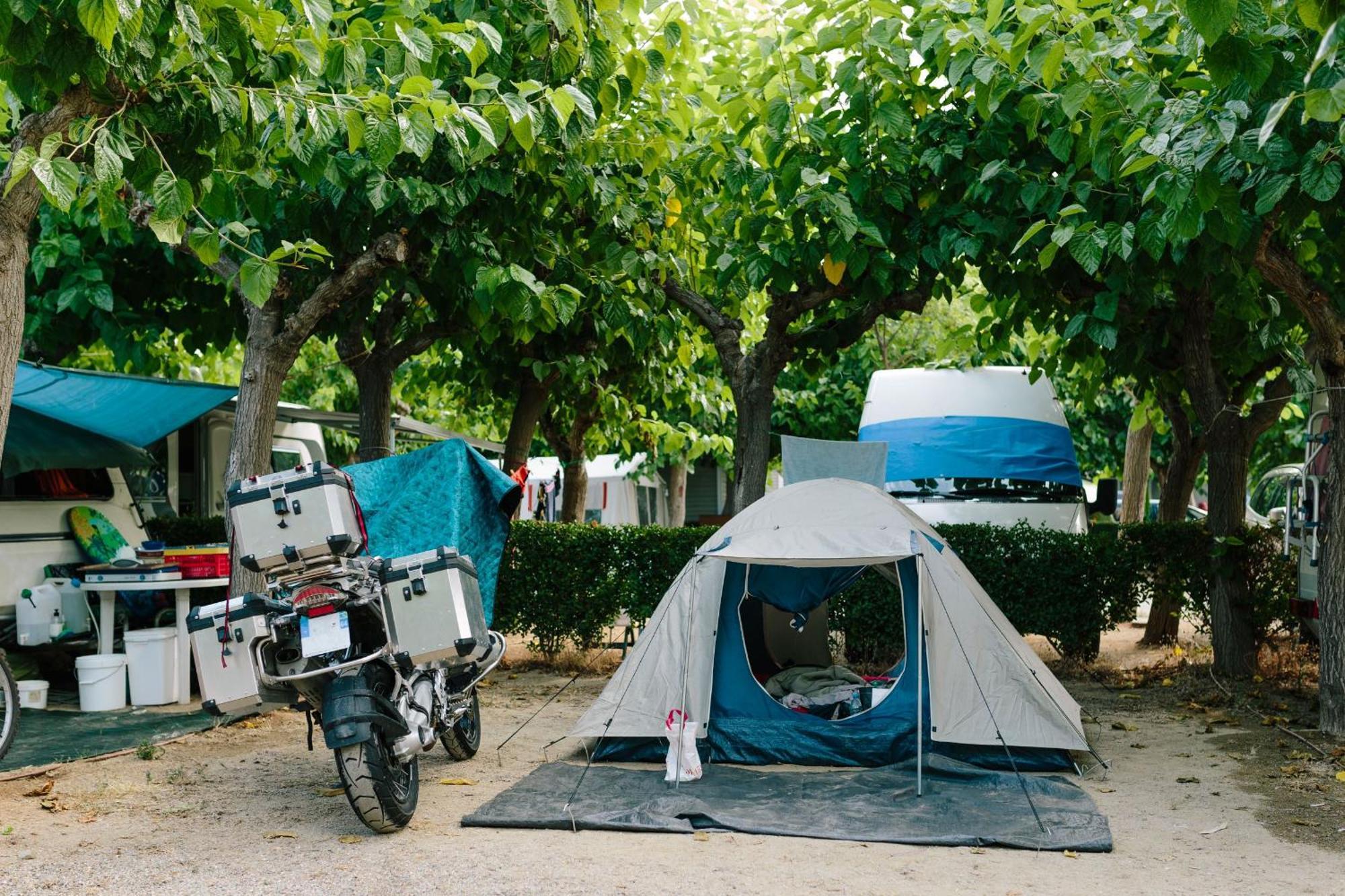 Camping La Llosa Камбрильс Экстерьер фото