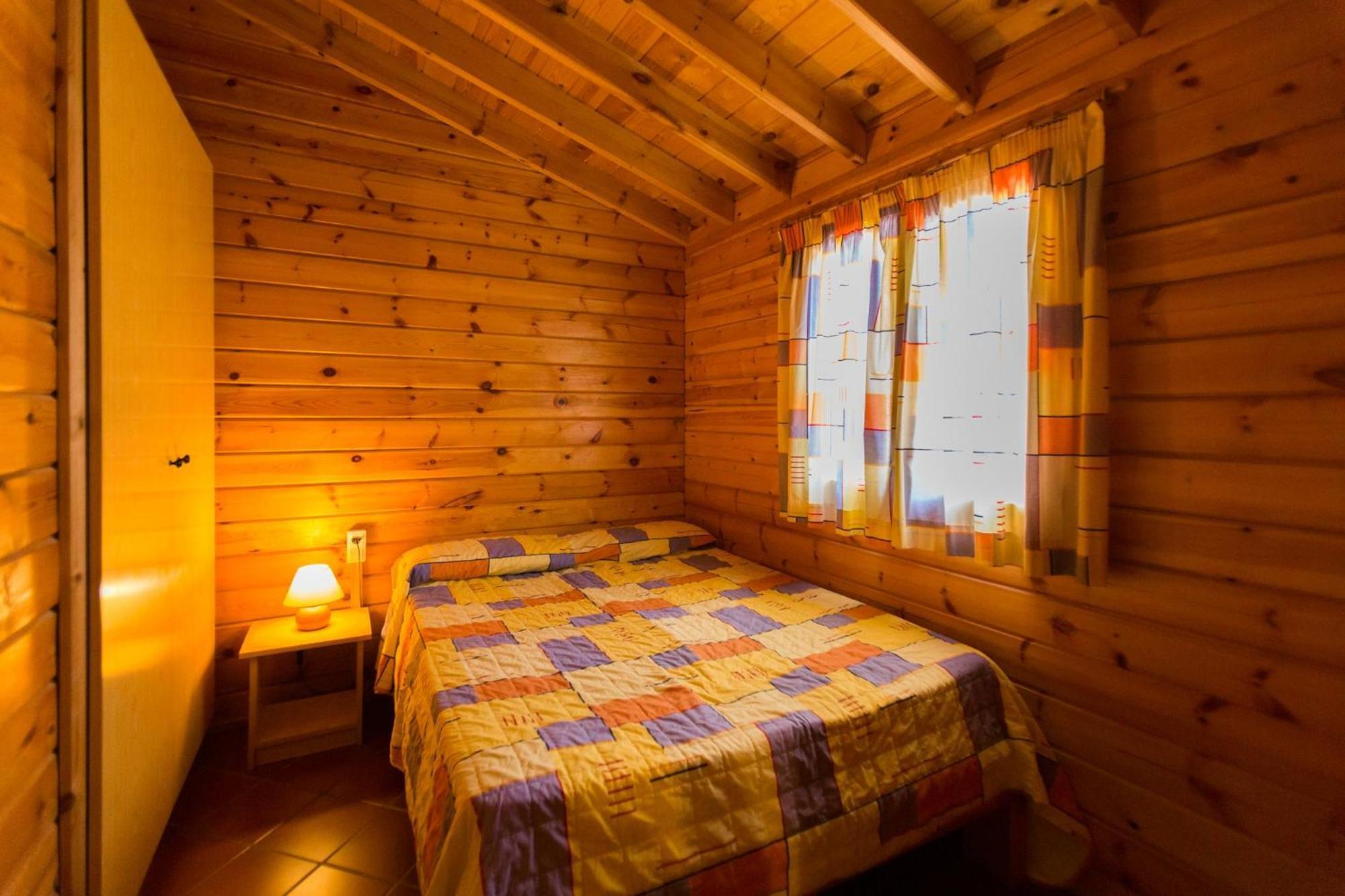 Camping La Llosa Камбрильс Экстерьер фото